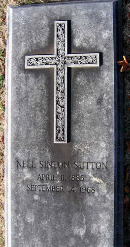 Headstone of Nell Sutton (n&eacute;e Sinton) 1885 - 1968
