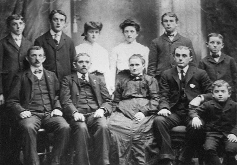 Photograph of Albert and Mary Jane Sinton, Pottsville, Pennsylvania - circa 1905<br />
Three children, George, John and Ethel, had died prior to this date